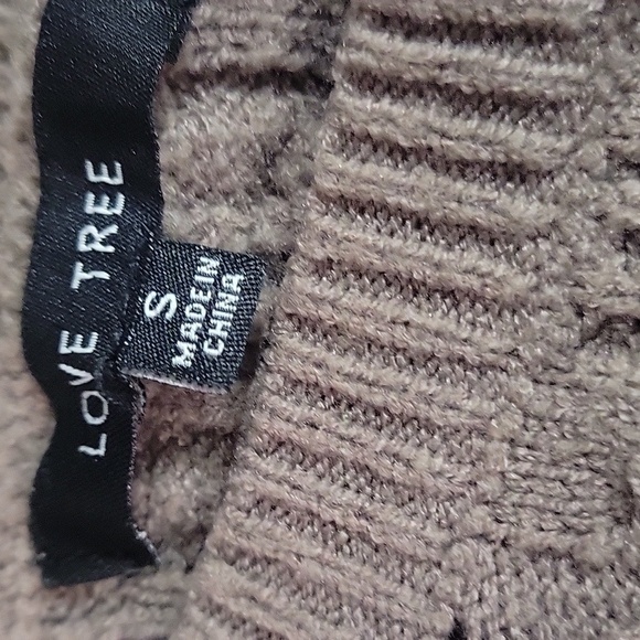 Love Tree Taupe Key-hole Cable Knit Sweater, Size S - Picture 2 of 4